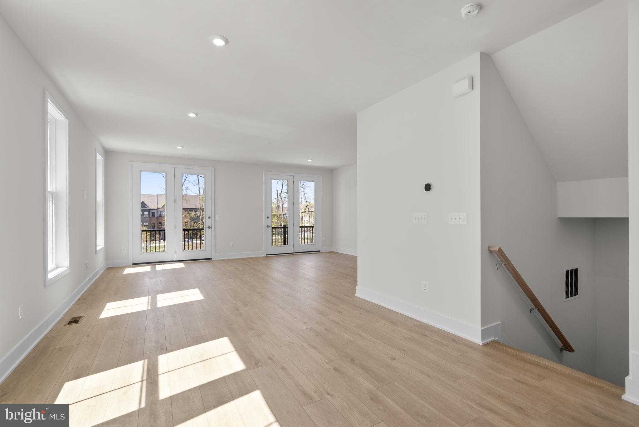 42137 Picasso Sq photo 14