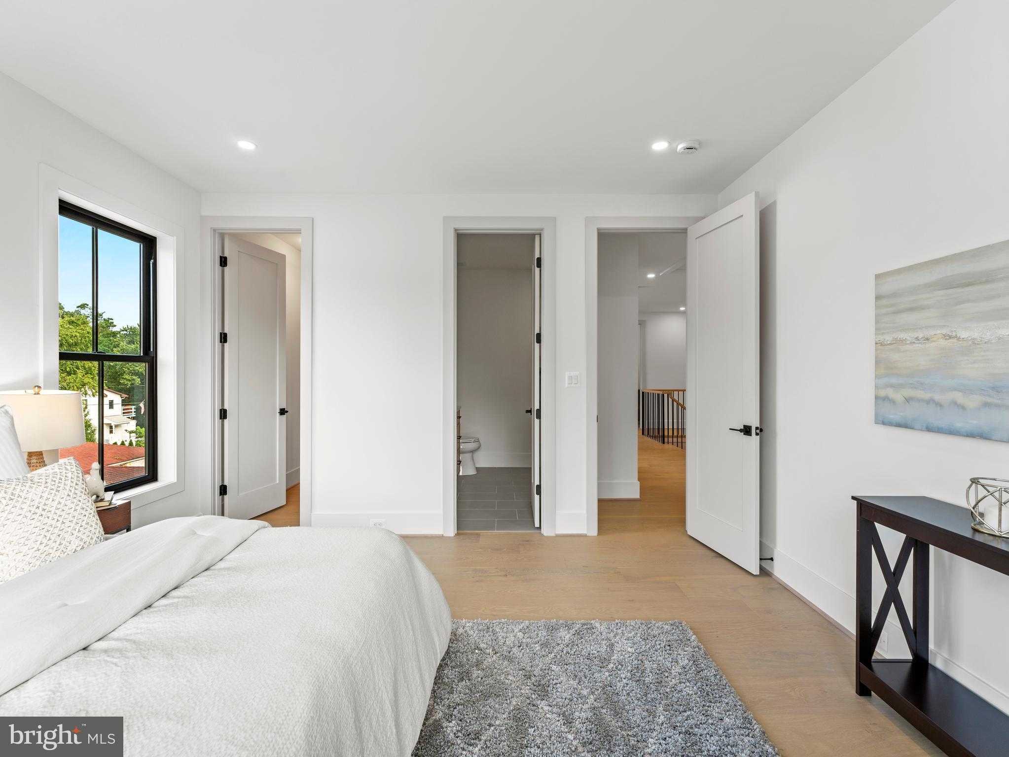 906 Hillcrest Dr SW photo 42