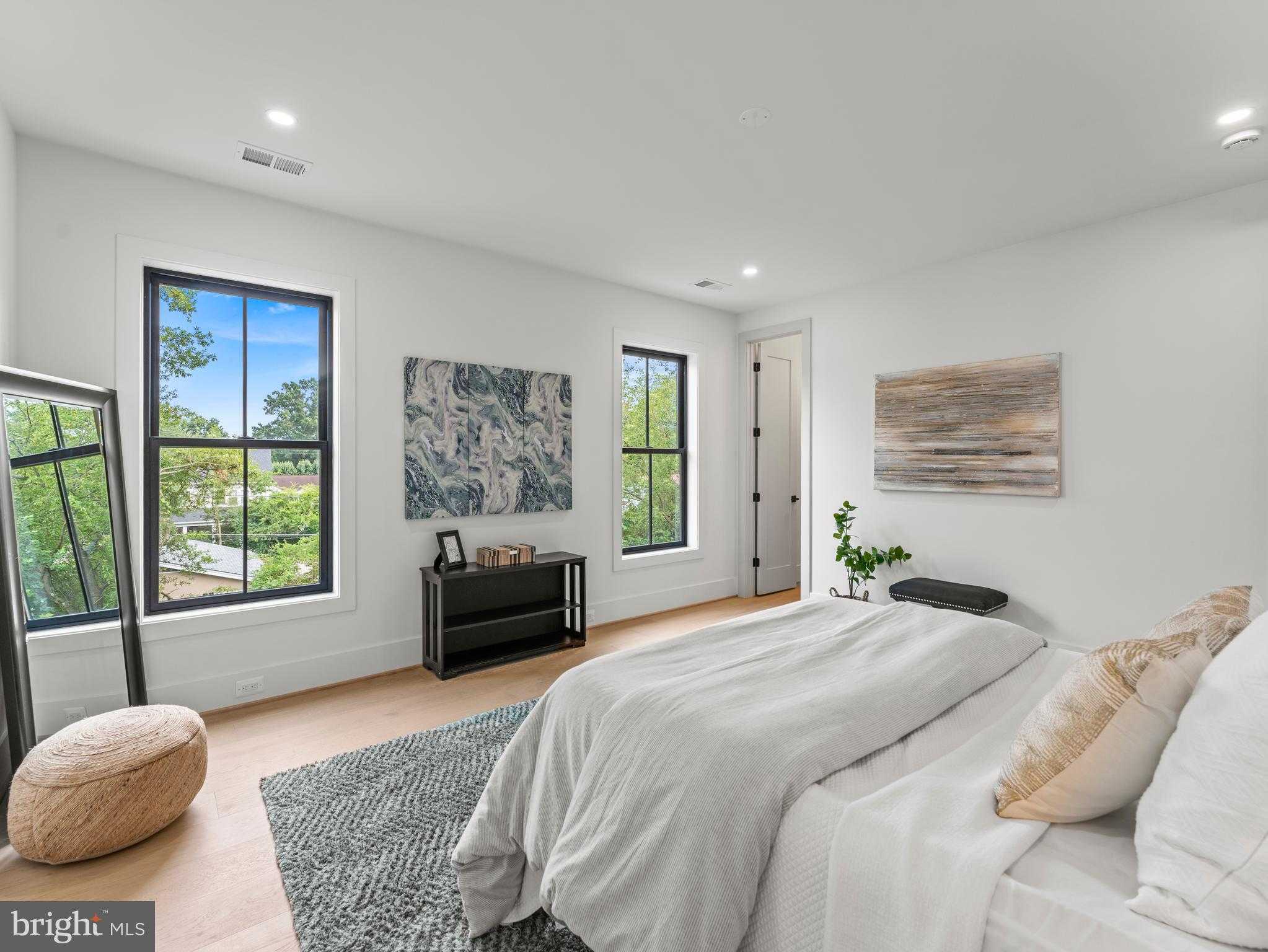 906 Hillcrest Dr SW photo 50