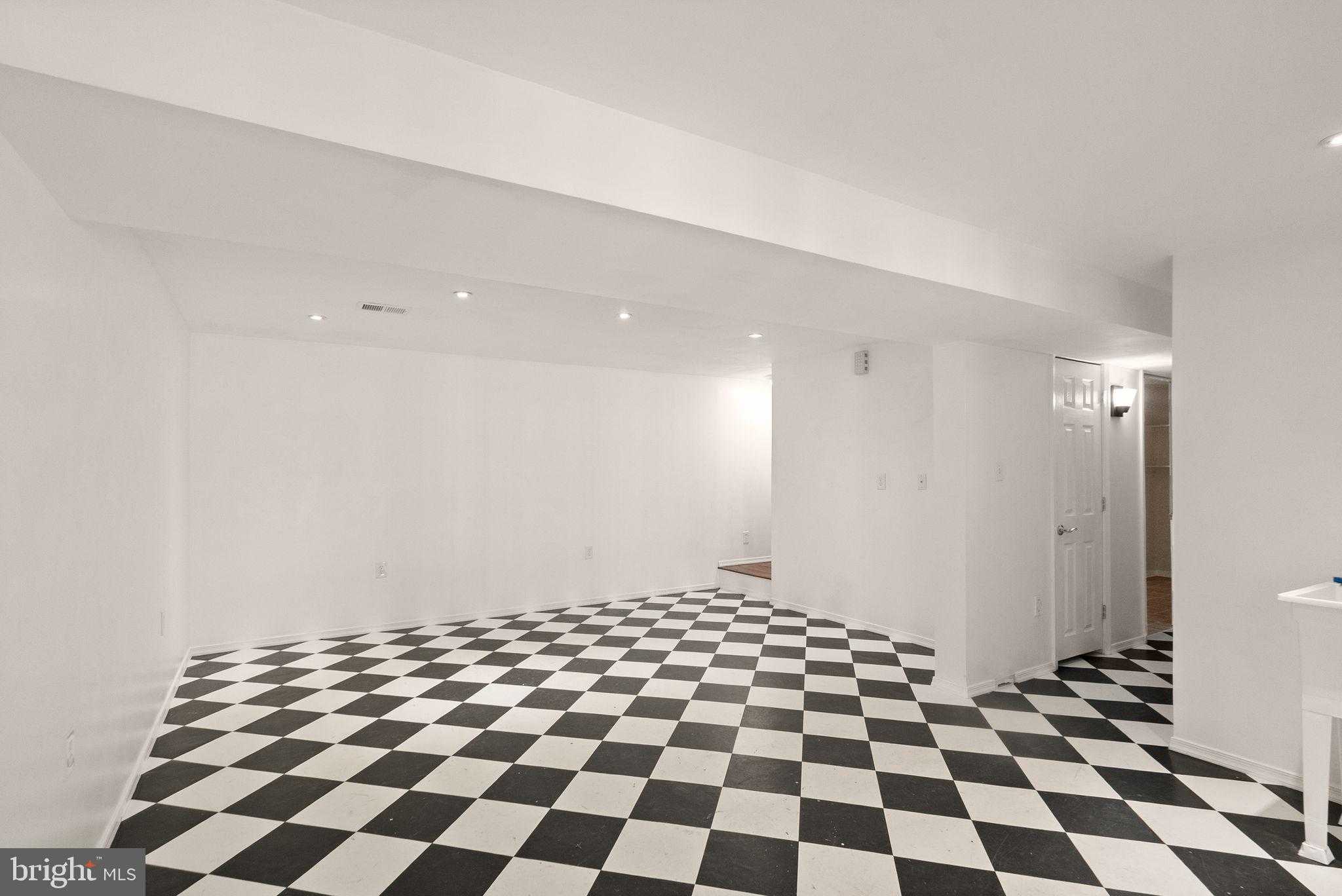 13736 Mahoney Dr photo 28