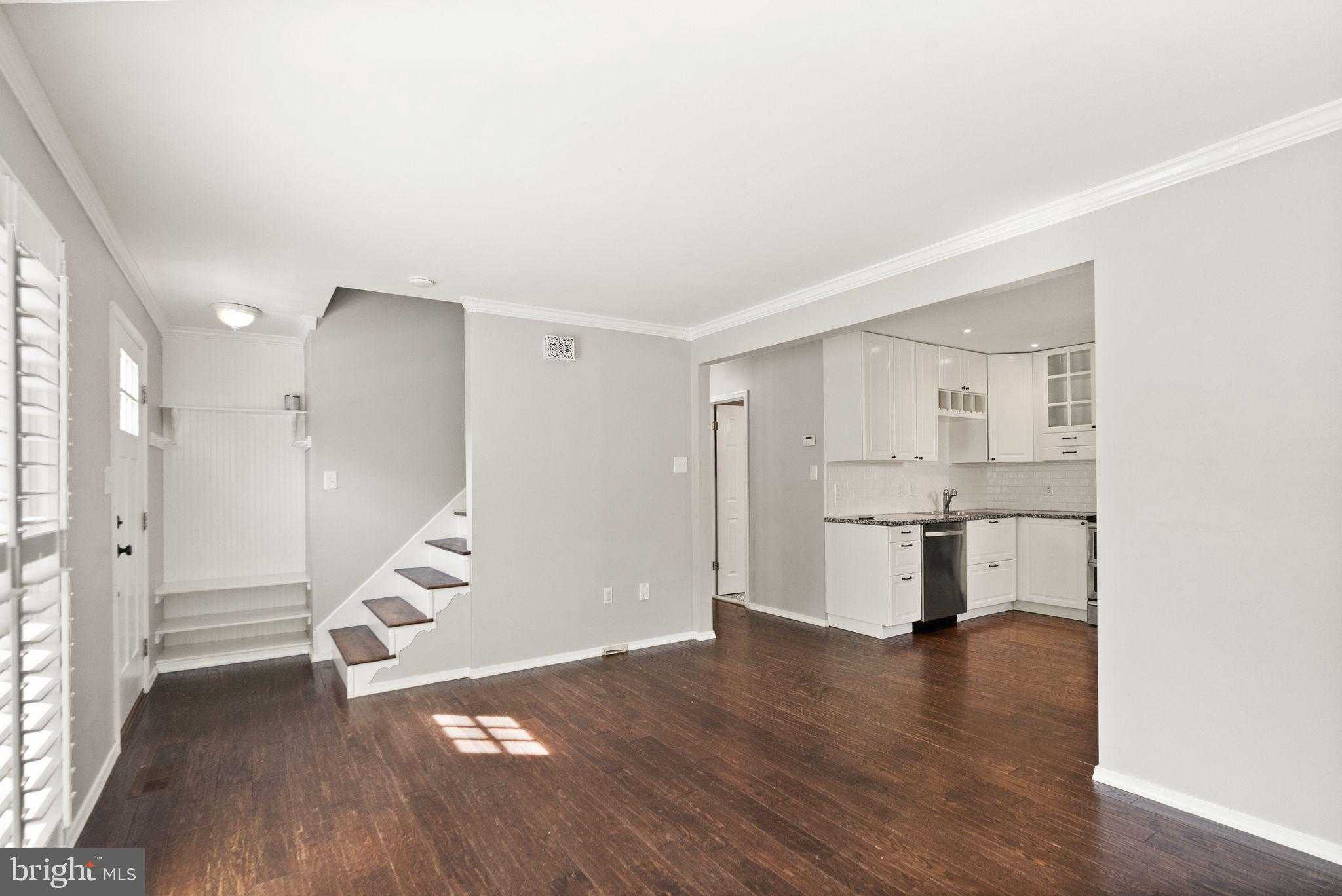 13736 Mahoney Dr photo 5