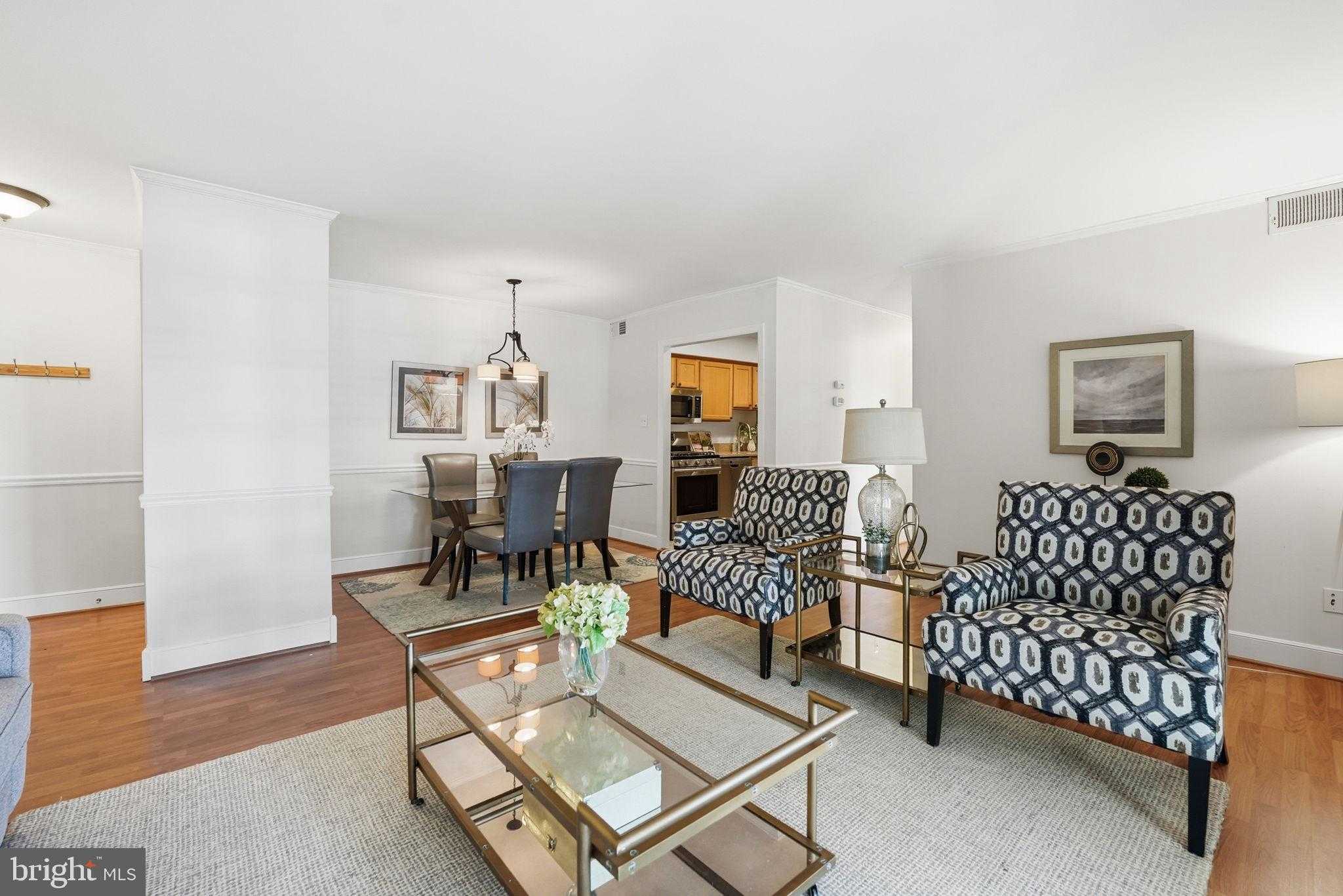 1136 S Washington St Apt 204 photo 5