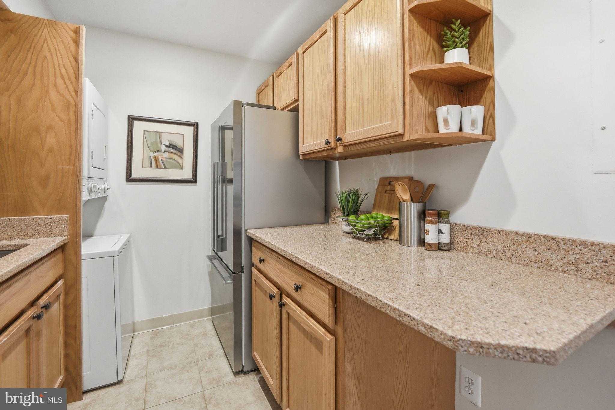 1136 S Washington St Apt 204 photo 8