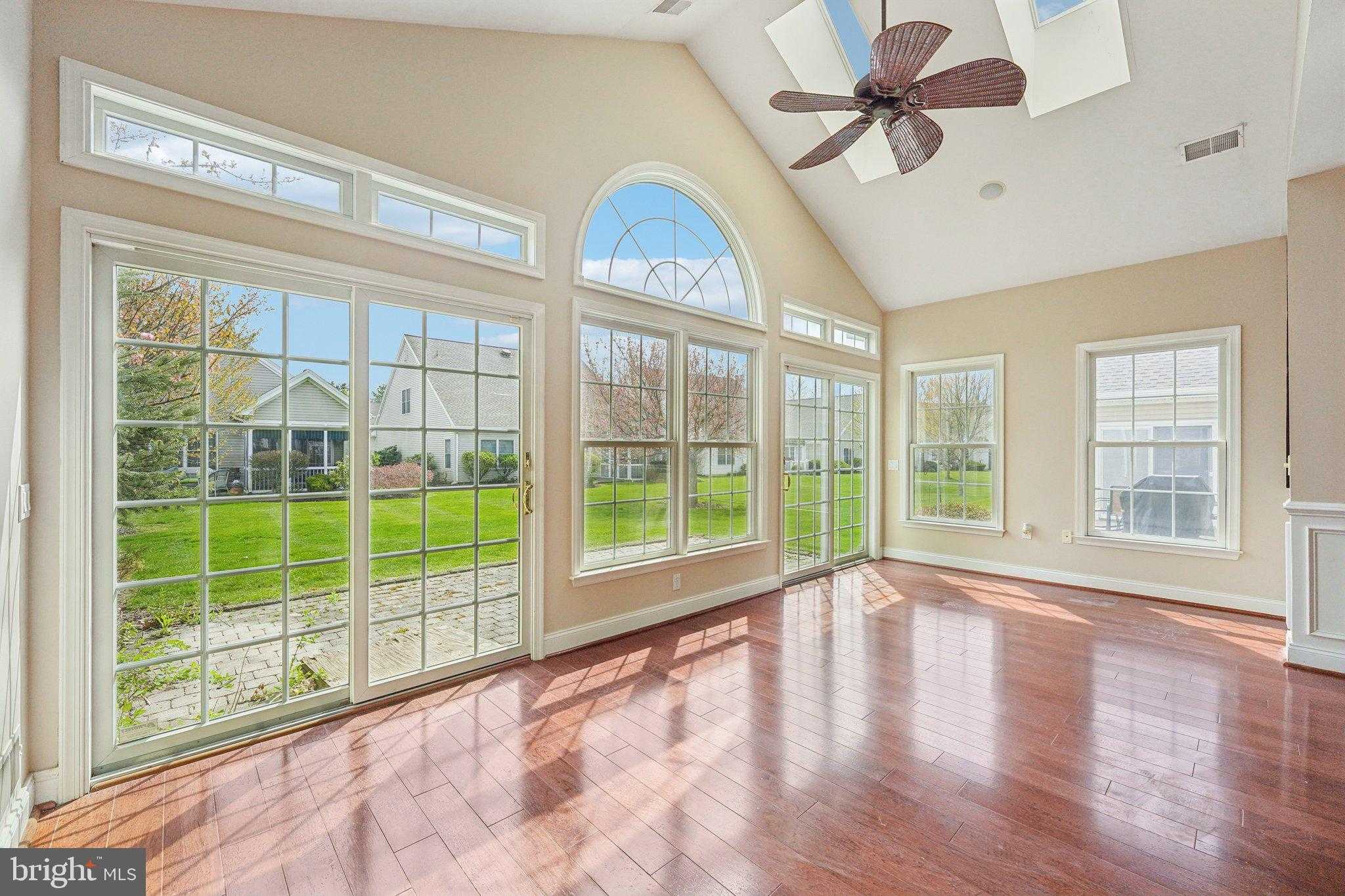 5 Nottingham Ln photo 17