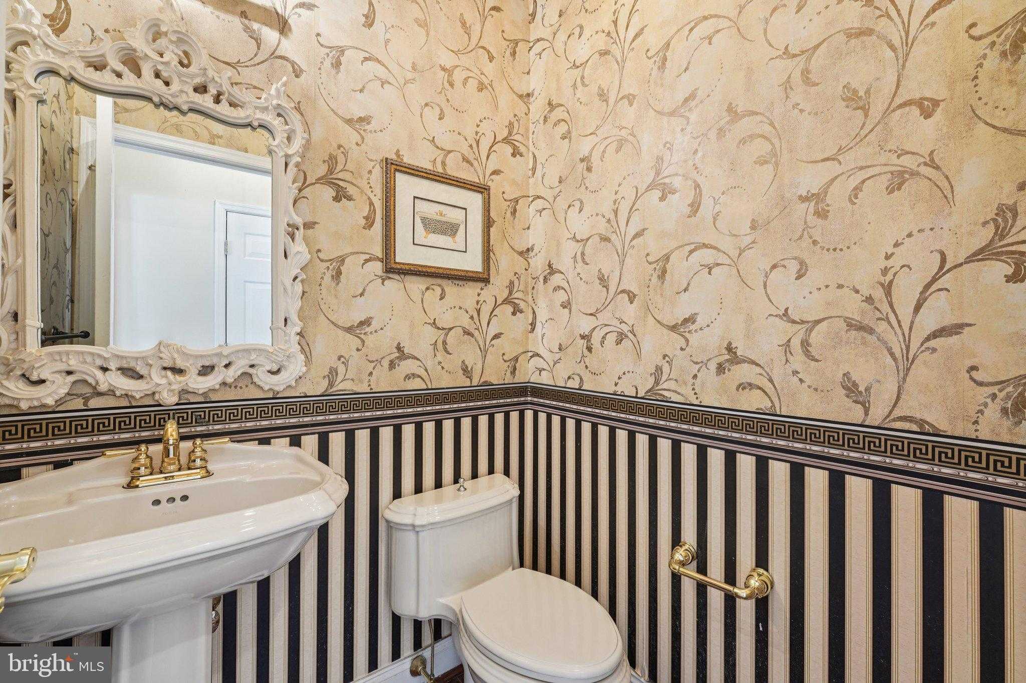 5 Nottingham Ln photo 27