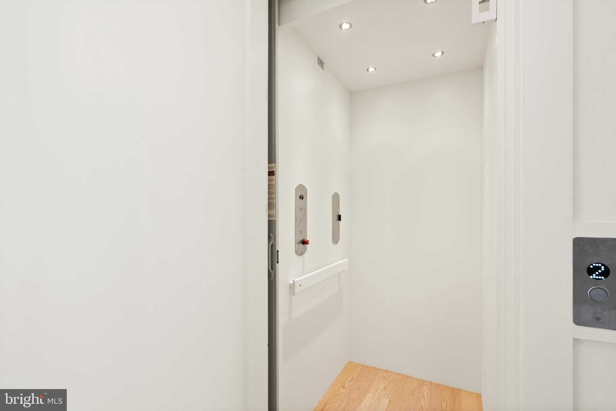 3108 6th St N photo 3