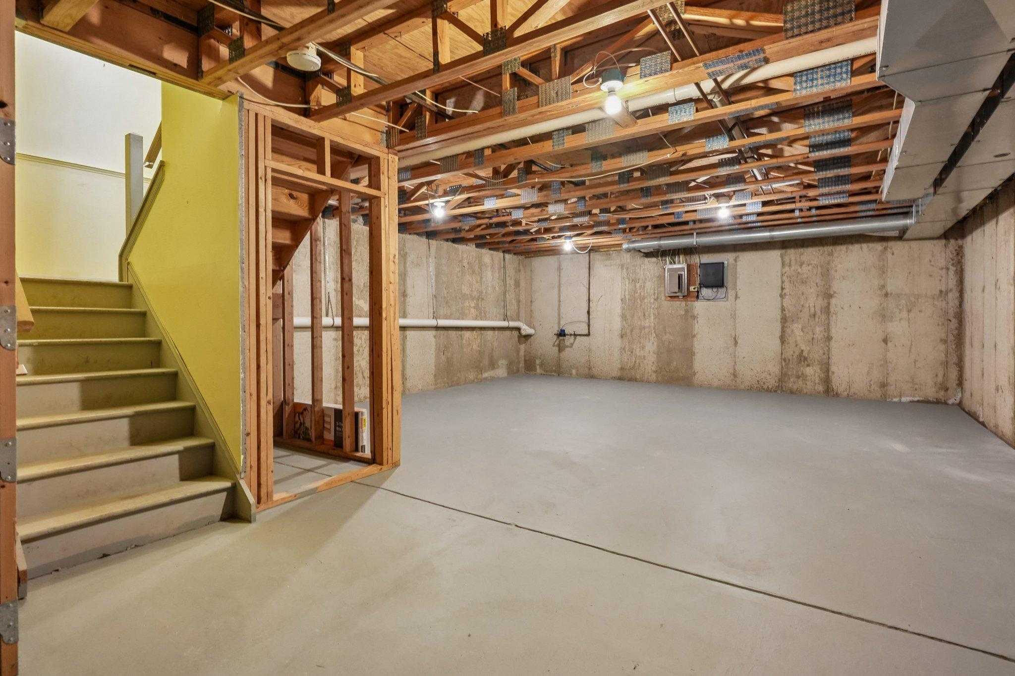 404 Truman CT photo 23