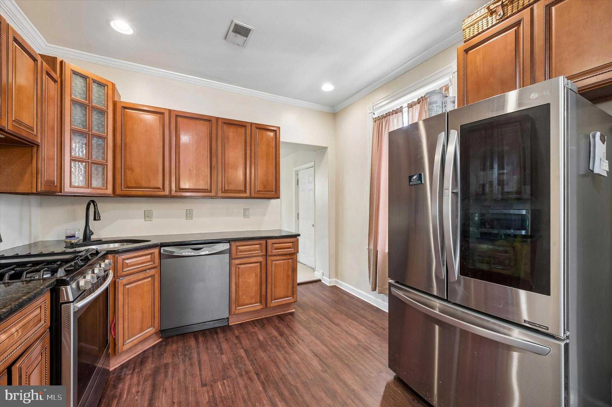 101 Nyack Ave photo 8