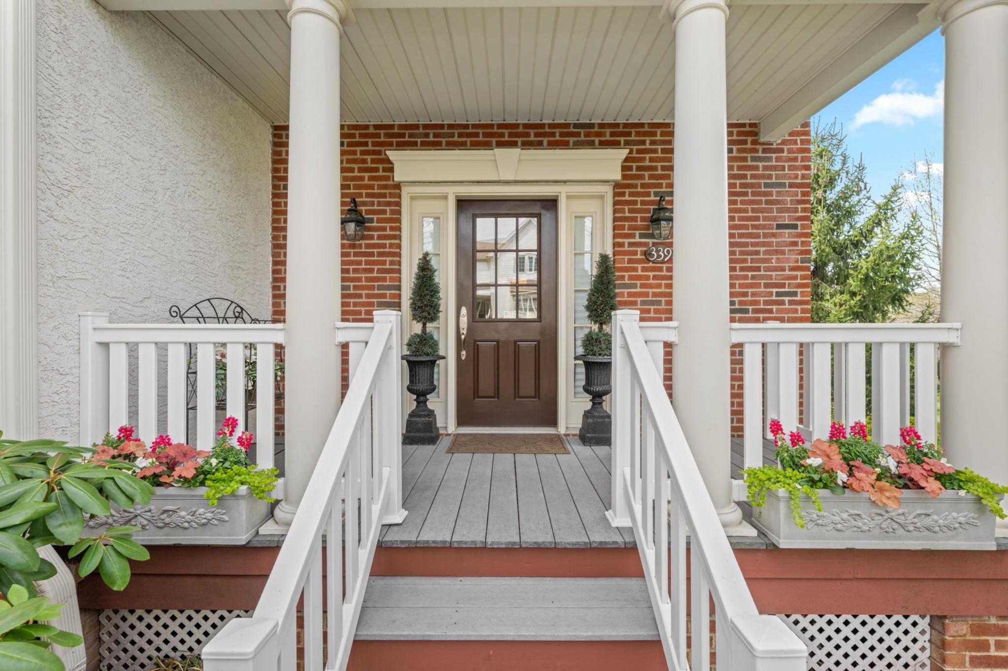 339 Sundance Dr photo 2