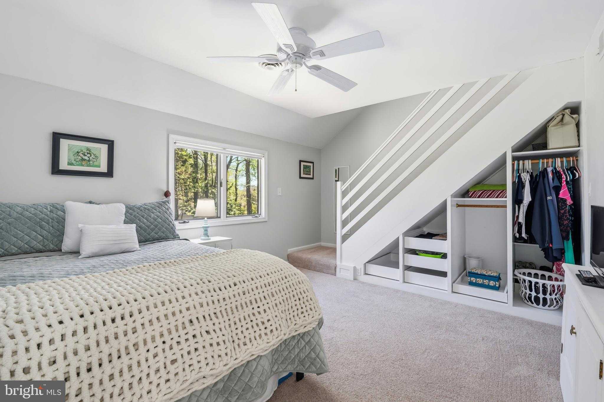 111 Holly CT photo 32