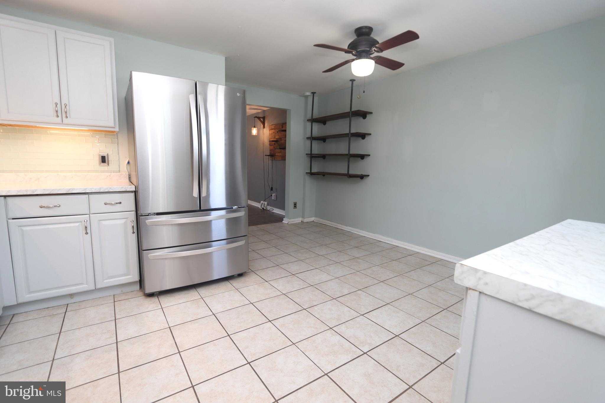 1012 Wells St photo 10