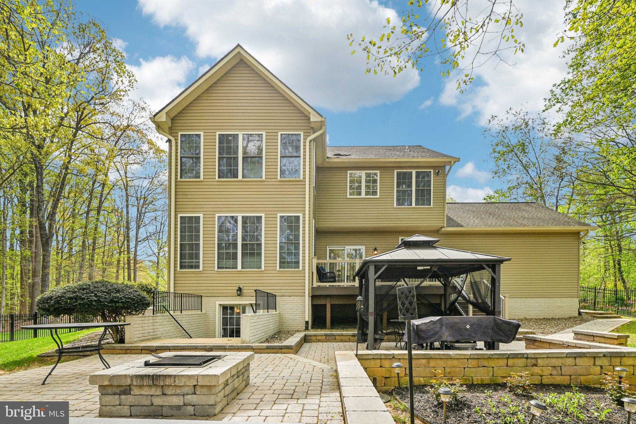 810 Northfield Ln photo 46