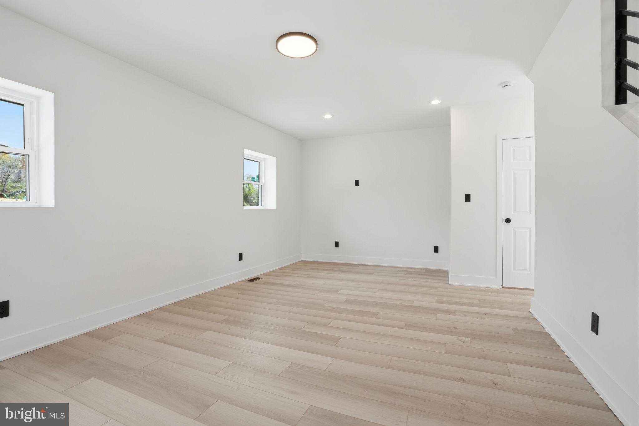 511 Sterner Mill Rd photo 4