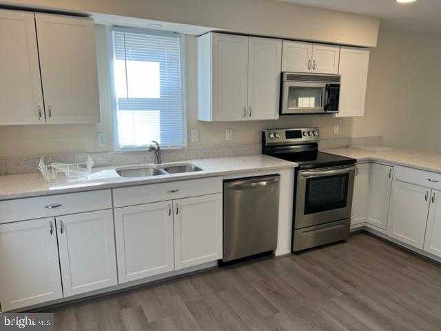 17207 Manning Dr photo 4