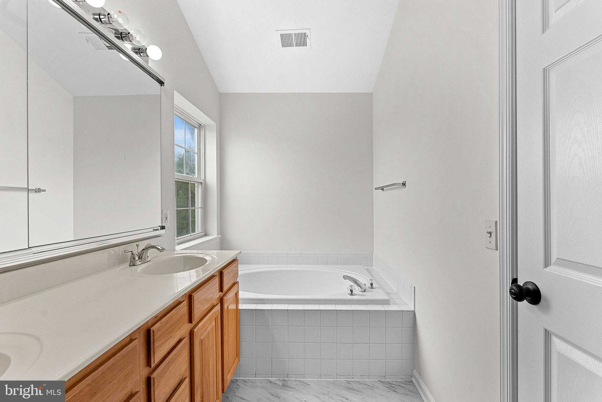 44043 Rising Sun Ter photo 38