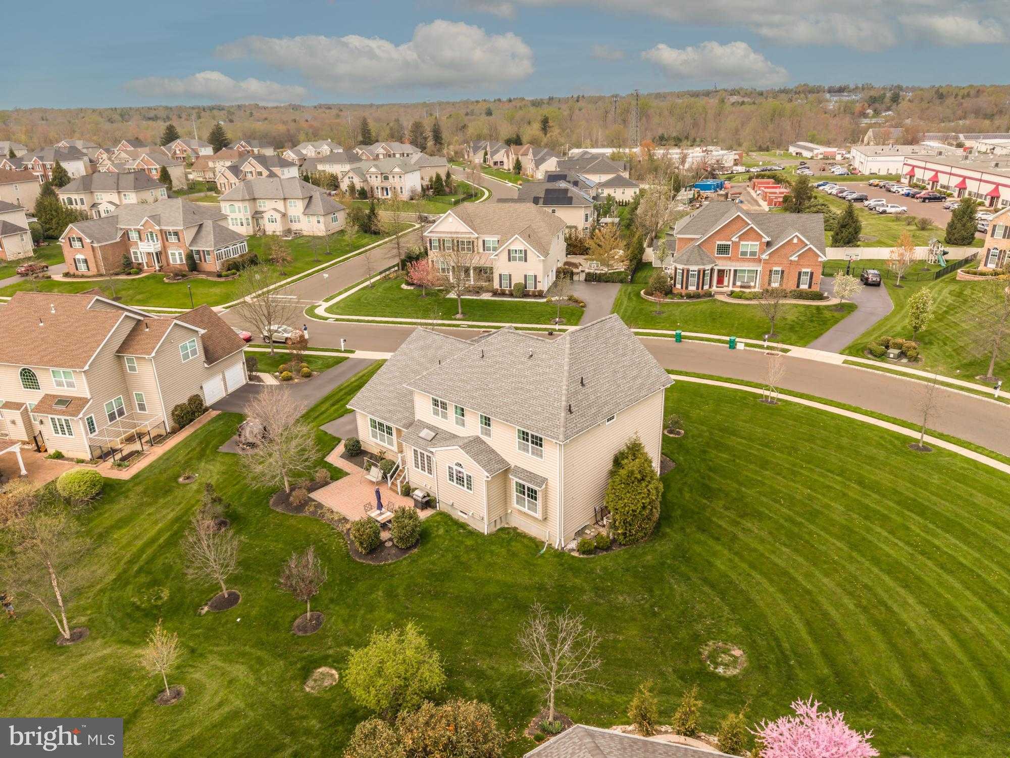 461 Barbin St photo 47