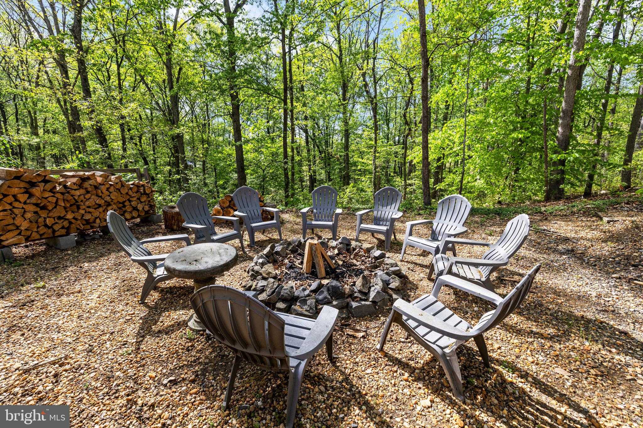 4406 Hilltop CT photo 4