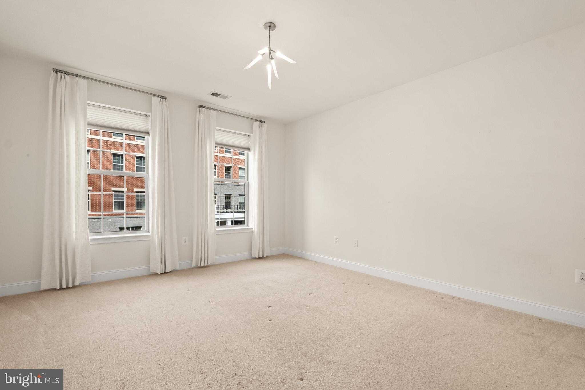 600 Commodore CT Unit 2628 photo 16