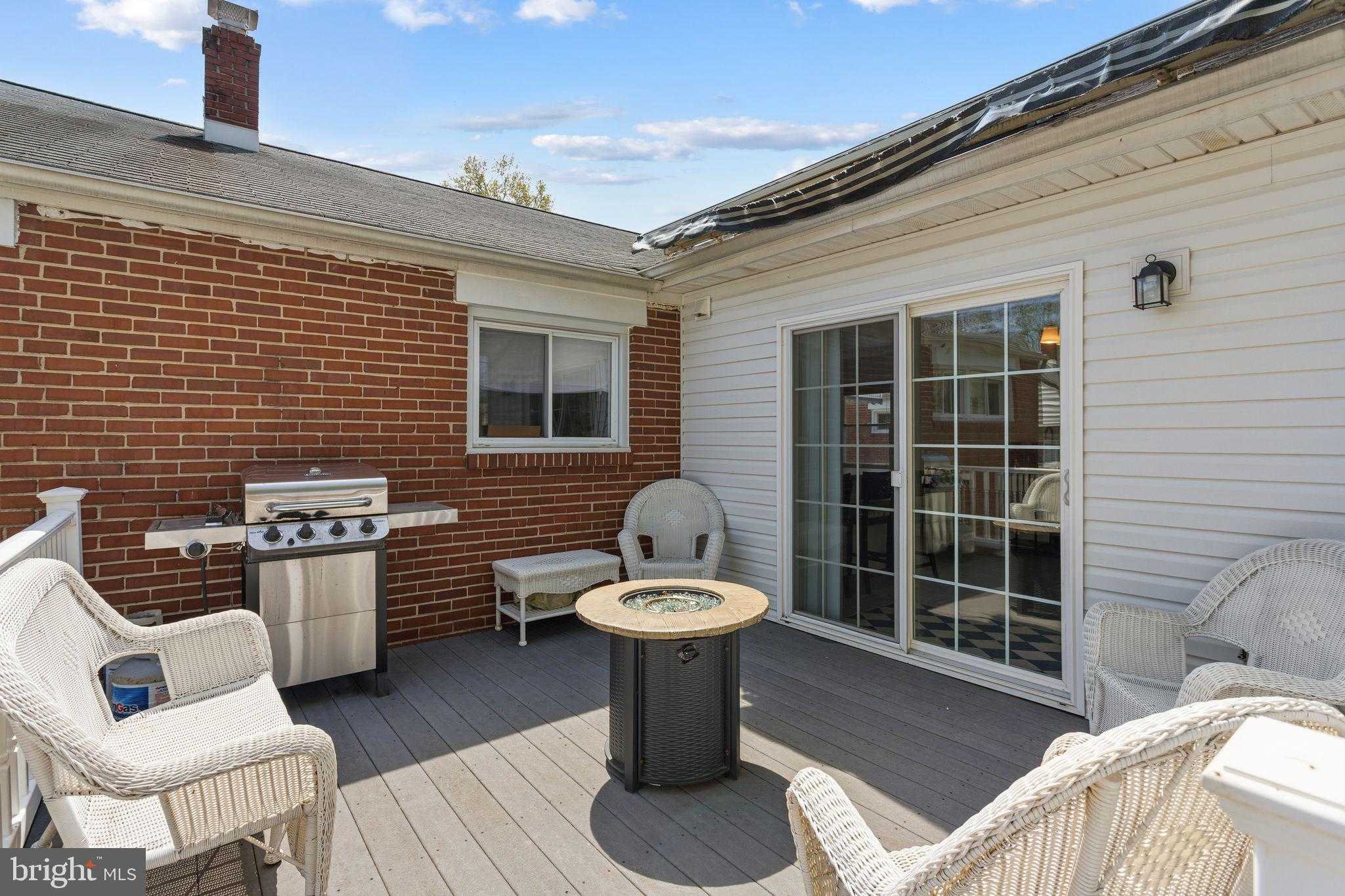 2245 Martin Ln photo 15