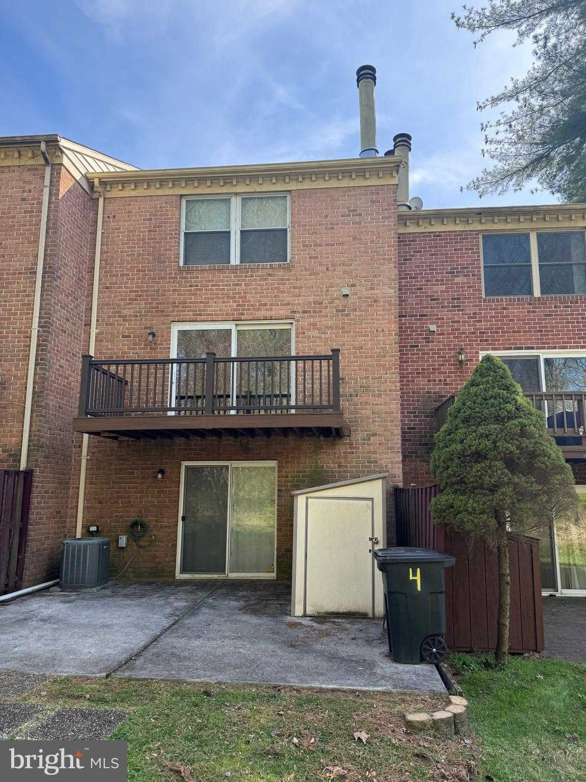 4 Silver Fox CT photo 2