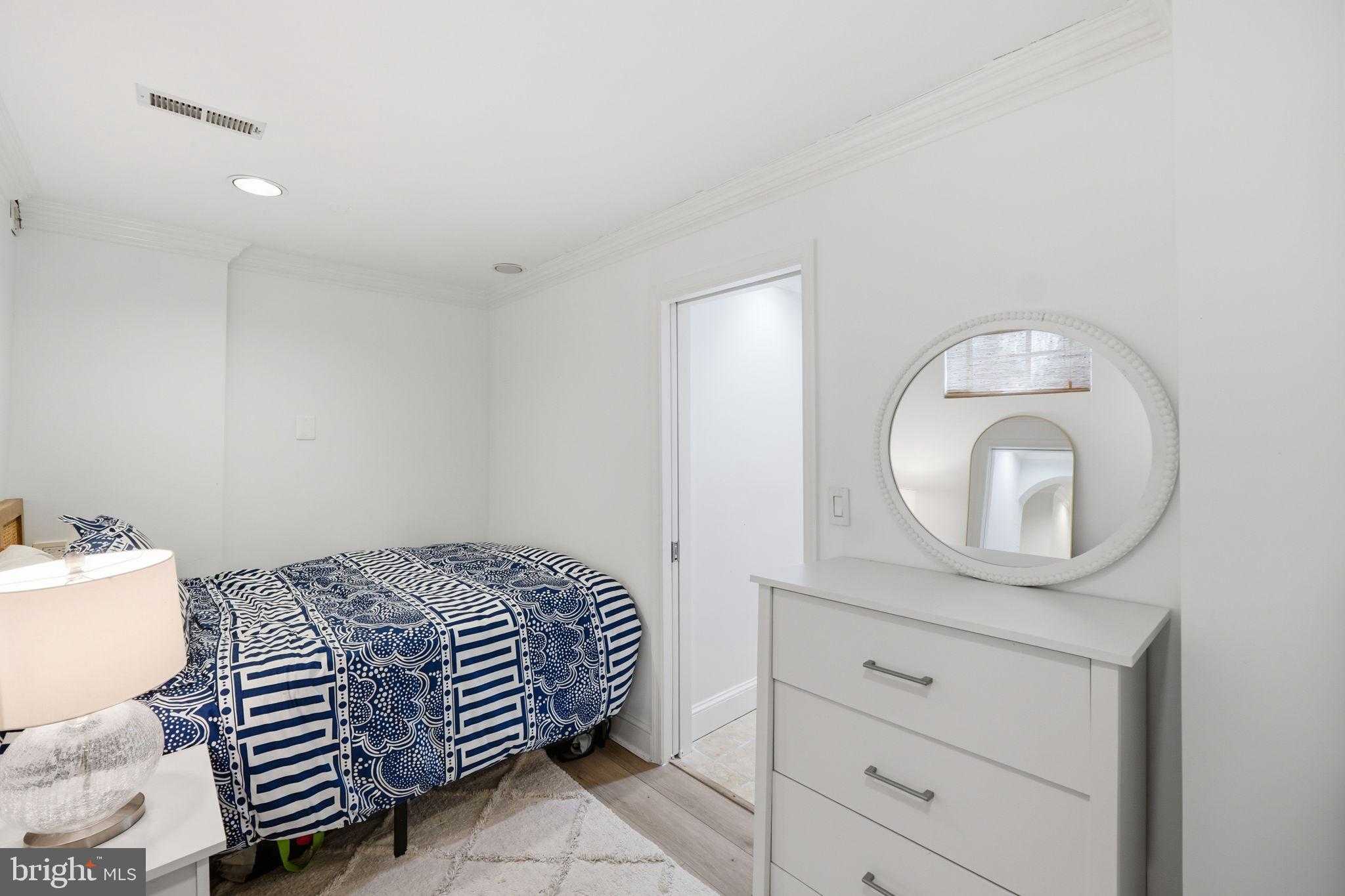 3523 Hamlet Pl # 501 photo 32