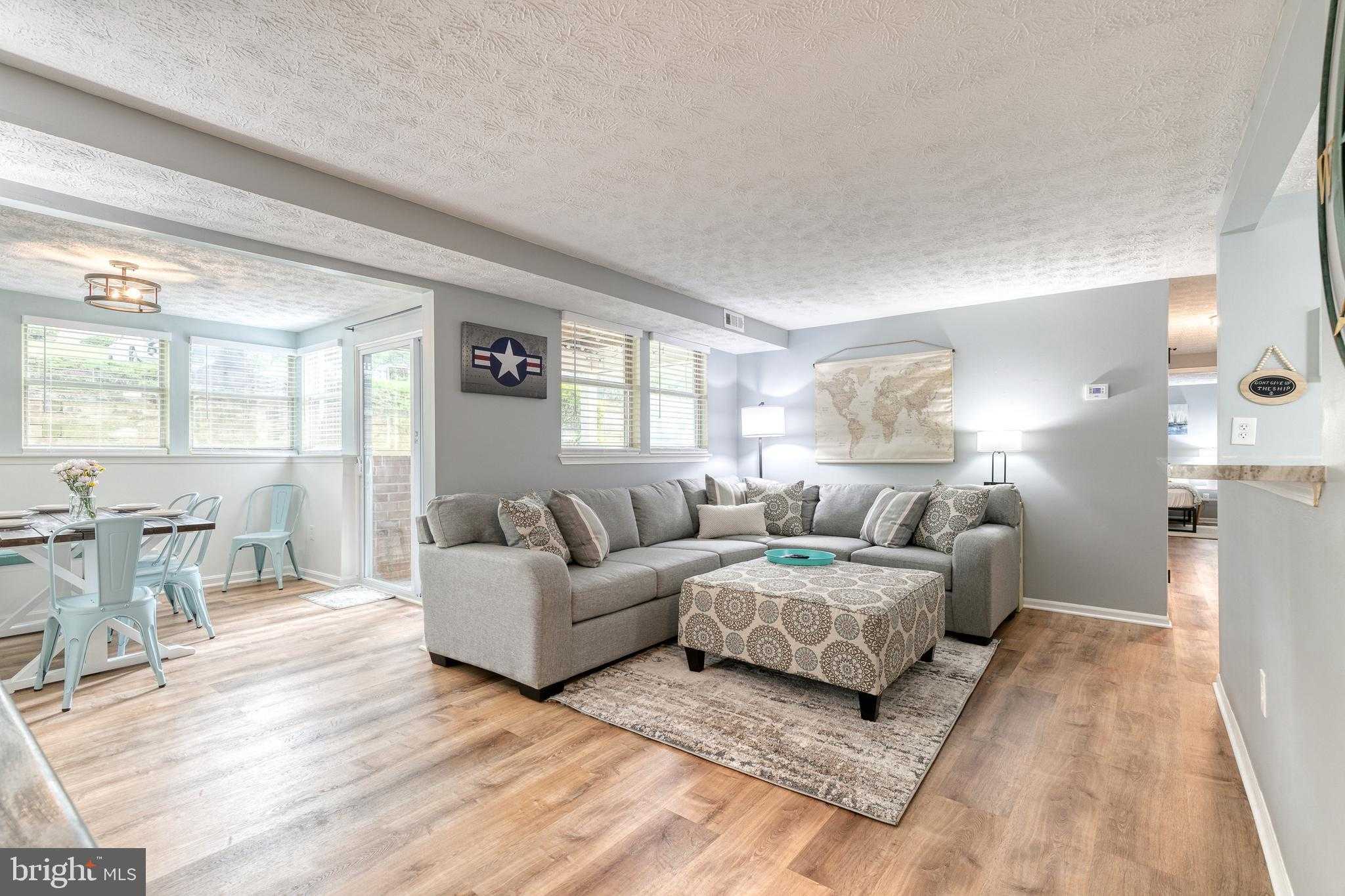 696 Southern Hills Dr photo 8