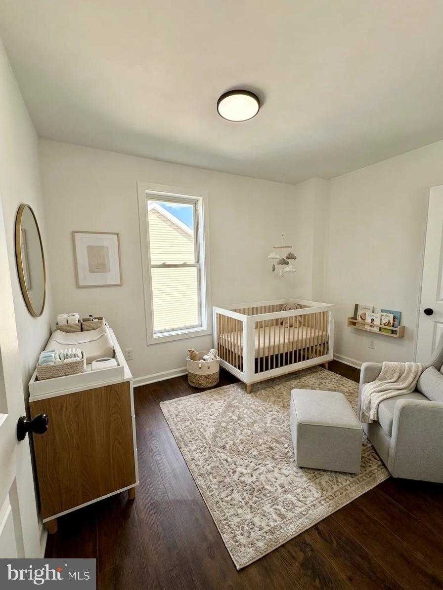 2002 Forster St photo 10