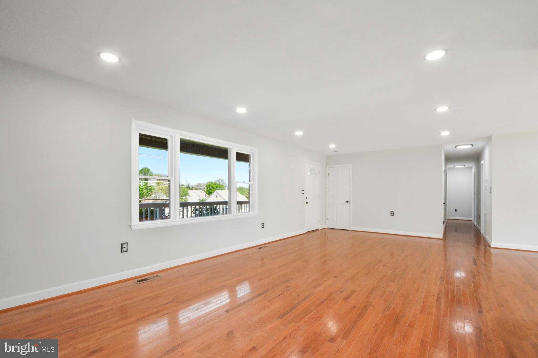 40 Troxell Ln photo 3