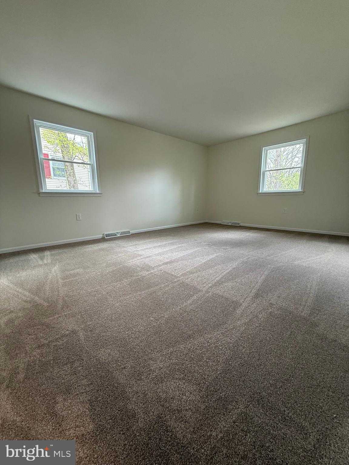 11 Pine Tree Dr photo 33