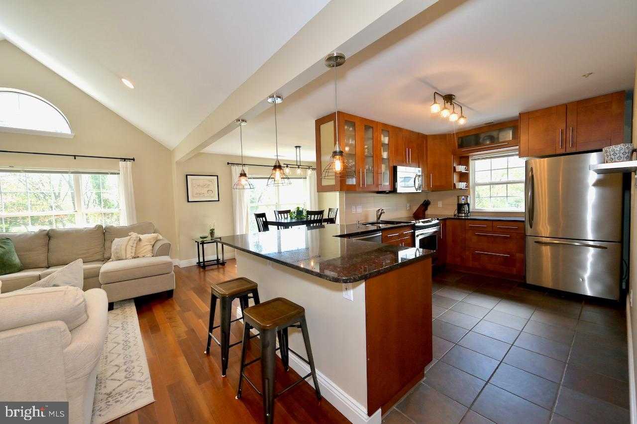 112 Kendrick Pl photo 37