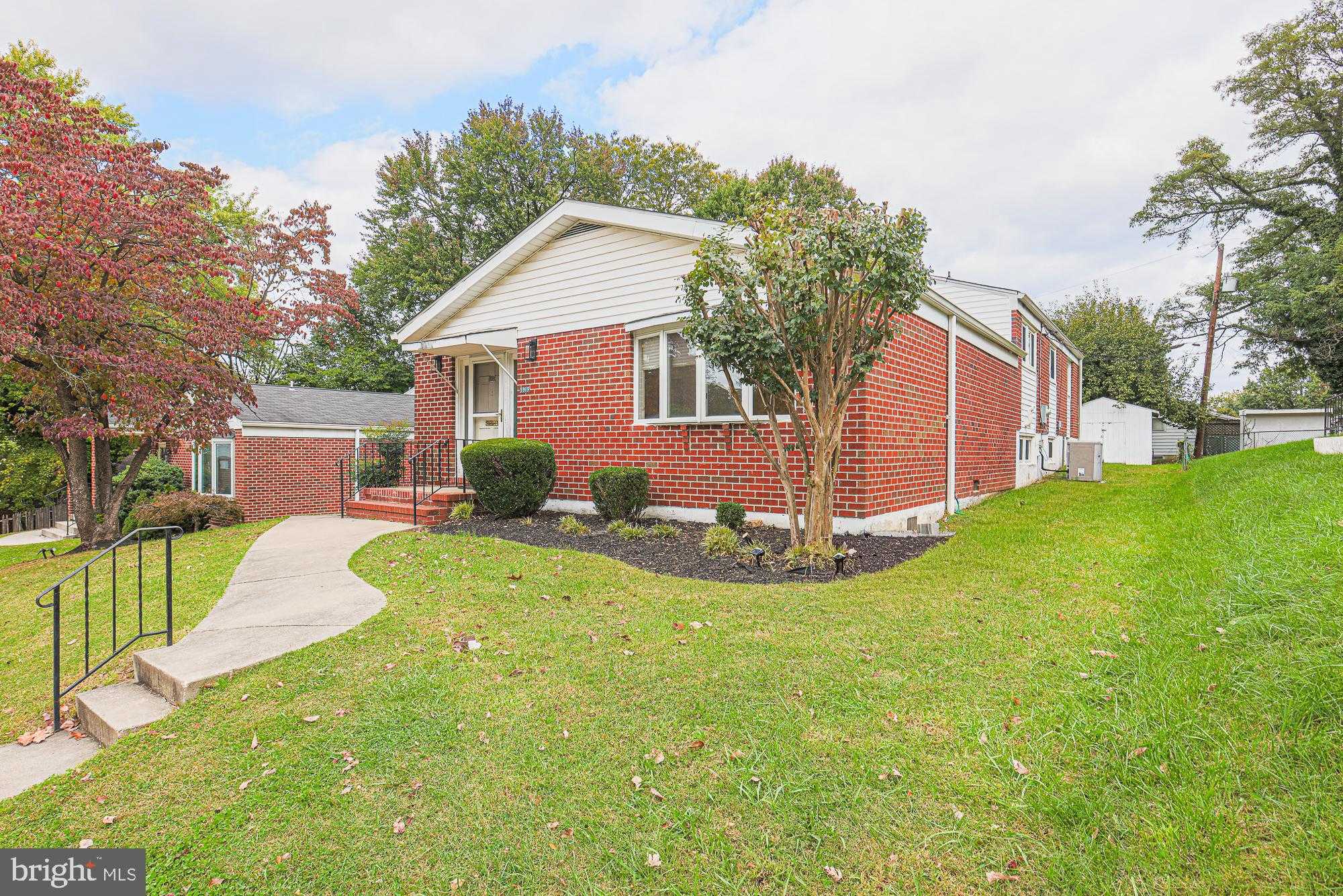 5919 Winner Ave photo 3