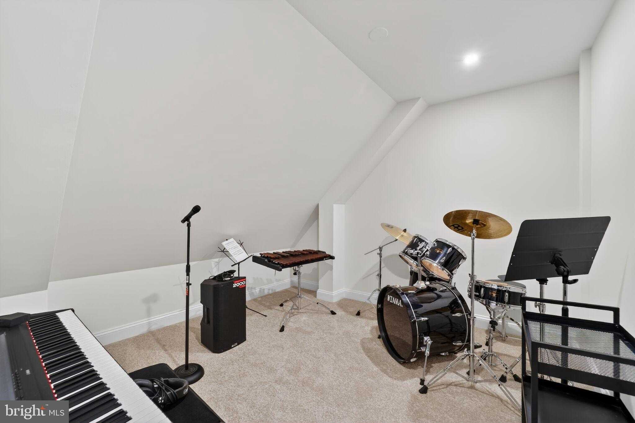 5115 Cape Cod CT photo 44