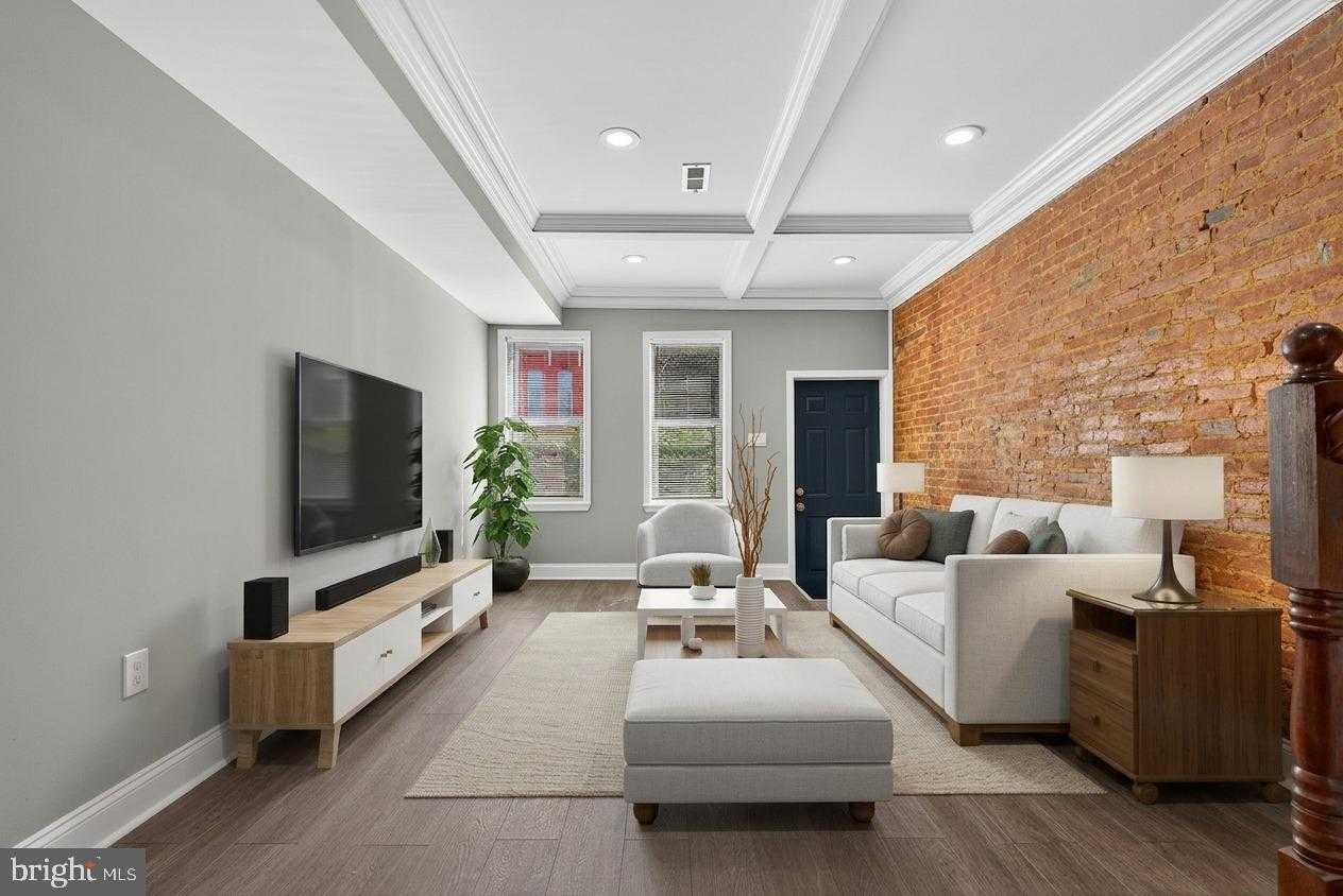 320 S Pulaski St photo 5