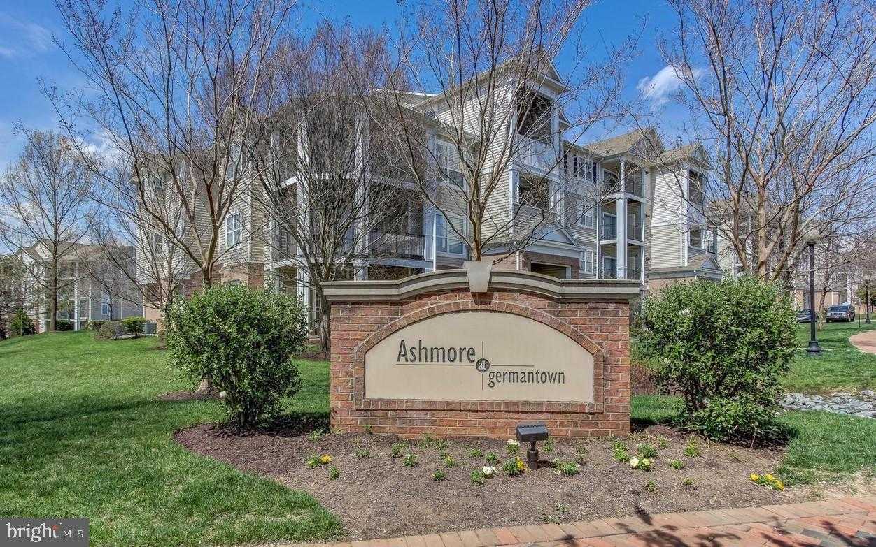 19601 Galway Bay Cir Apt 202 photo 2