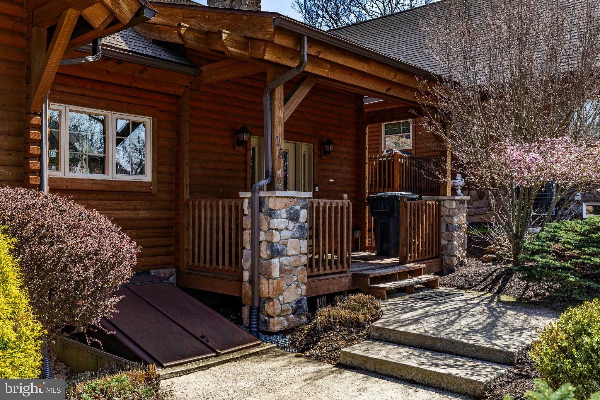 18 Sugarloaf Ln photo 11