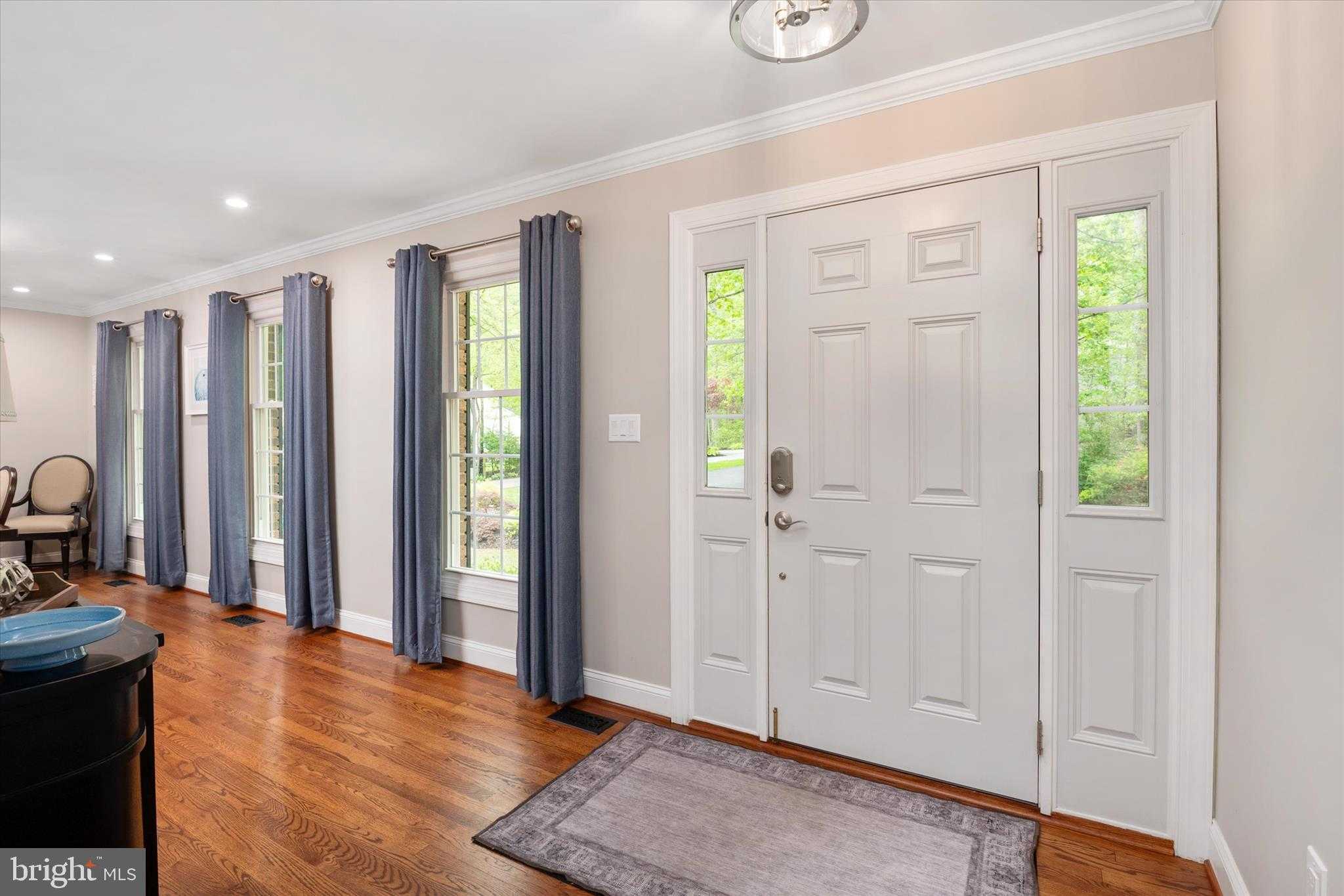 305 Charles Hall Dr photo 6