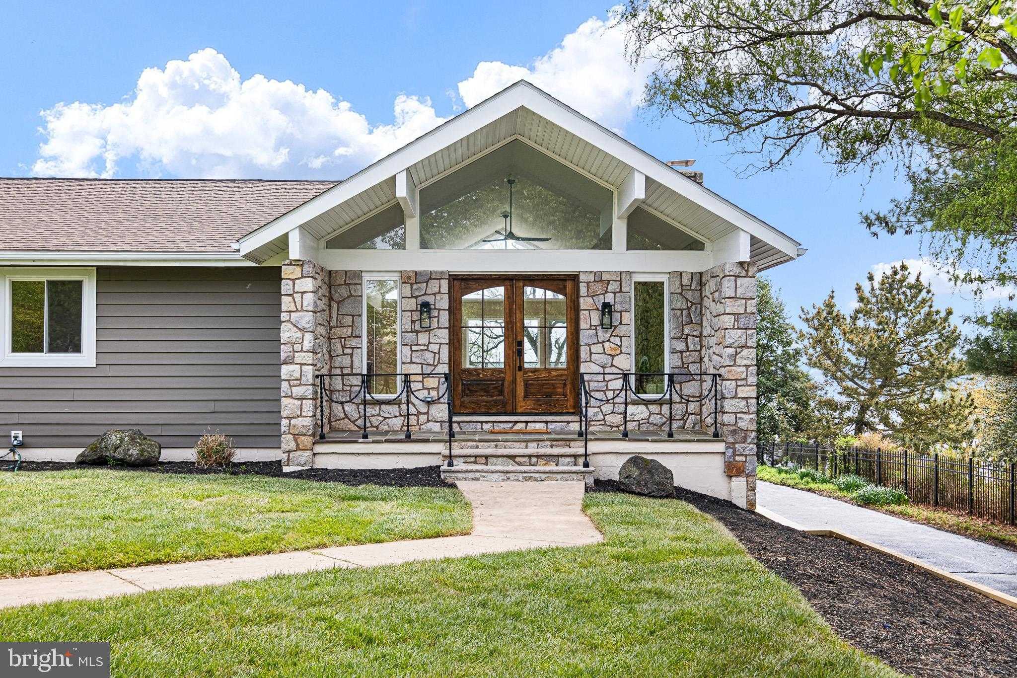 192 Rolling Ave photo 3