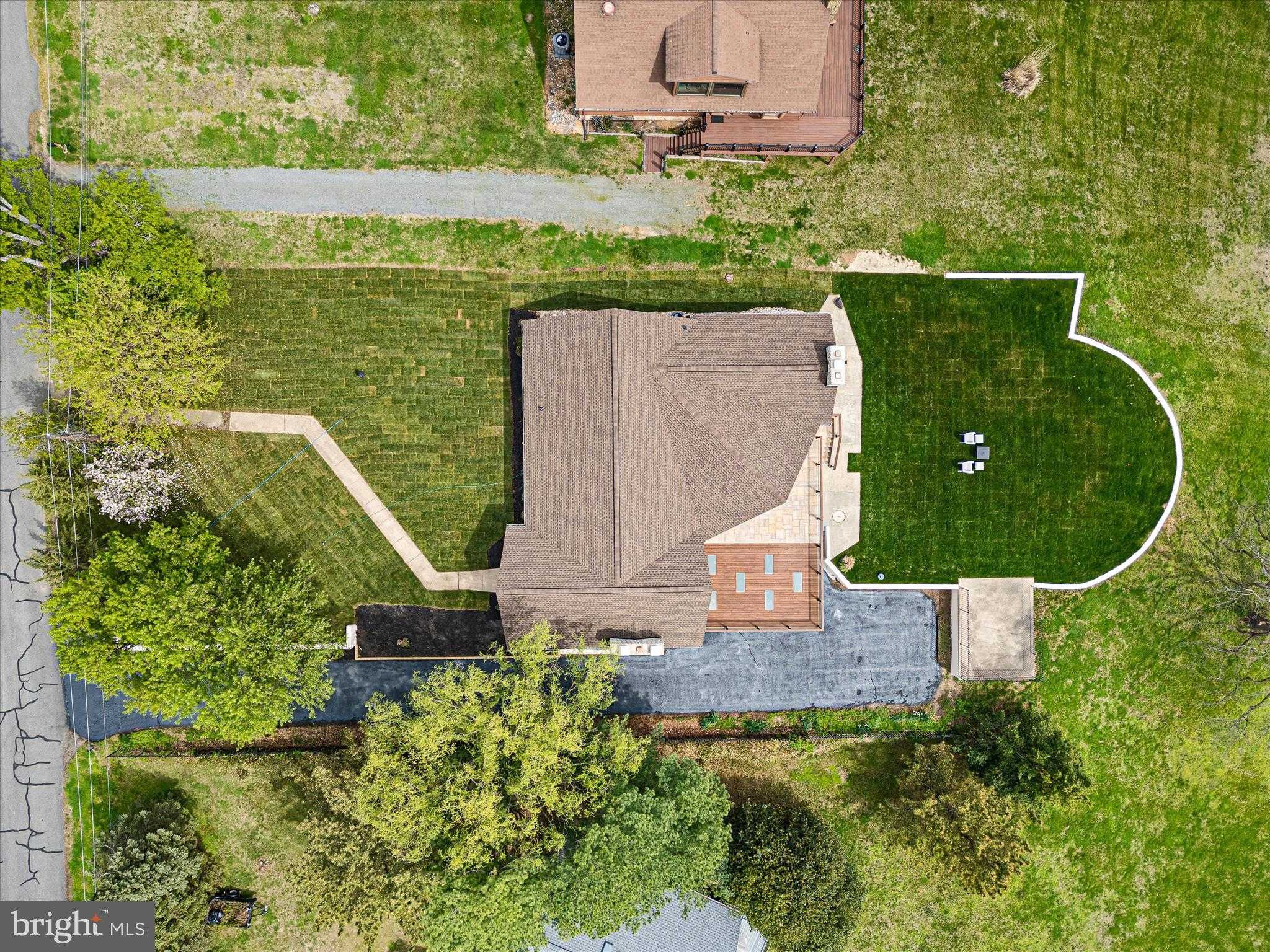 192 Rolling Ave photo 60