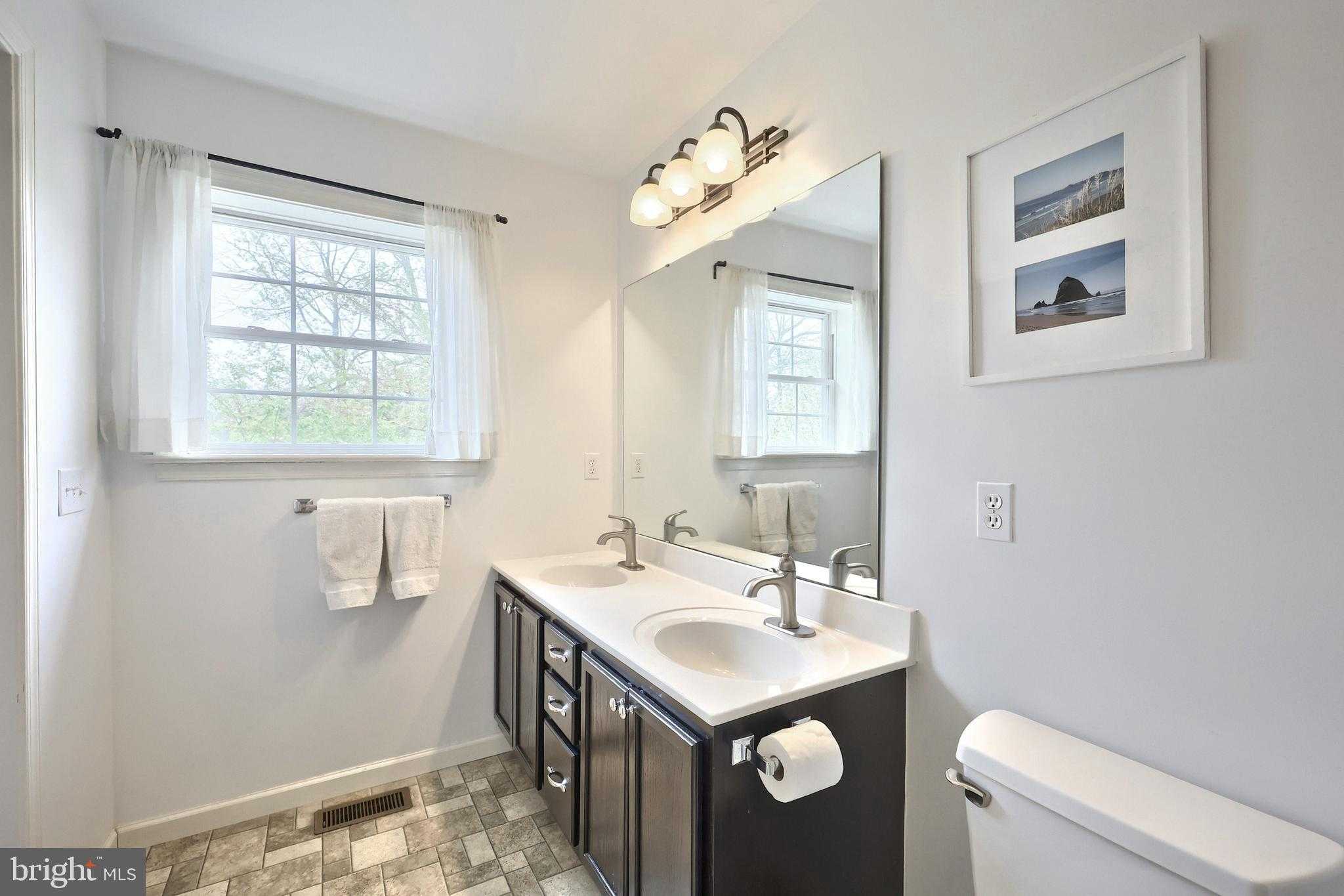 710 Apple Tree Ln photo 21