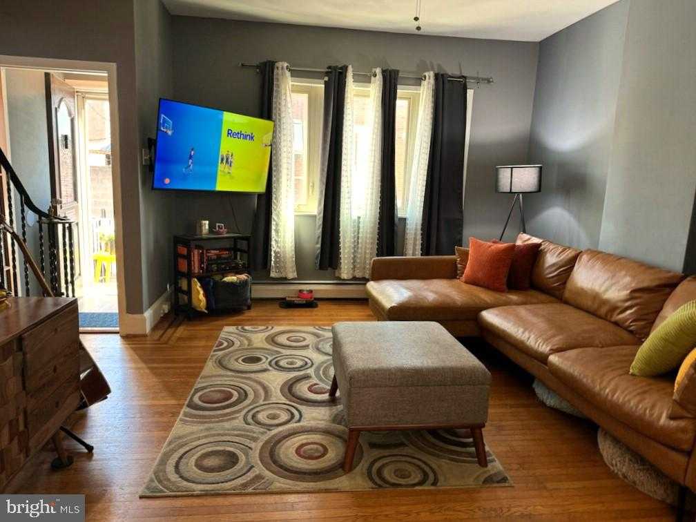 2710 E Birch St photo 4