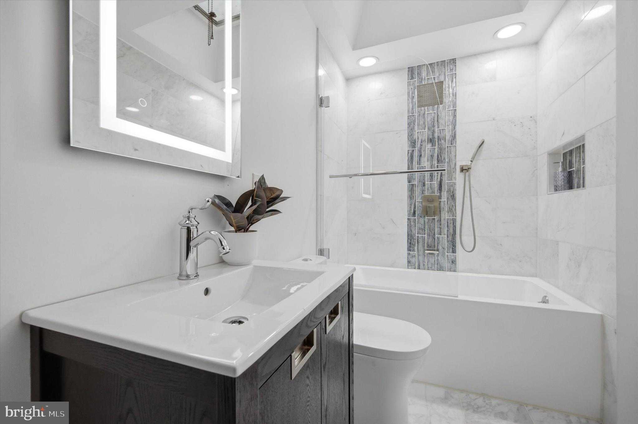 917 E Wadsworth Ave photo 19