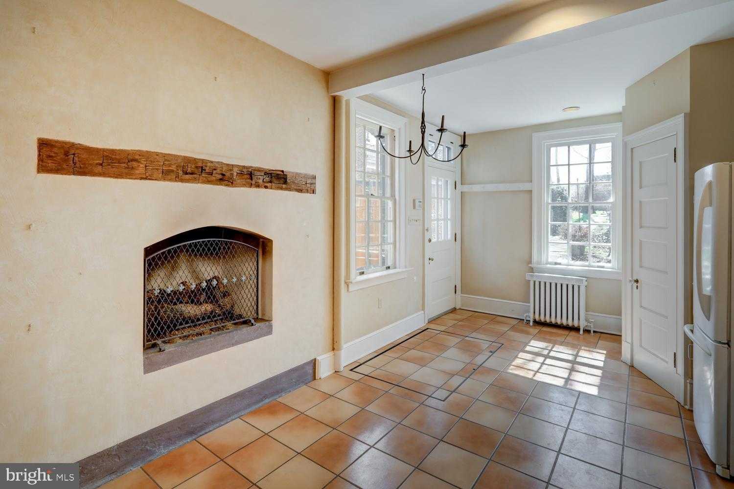 340 E Orange St photo 21