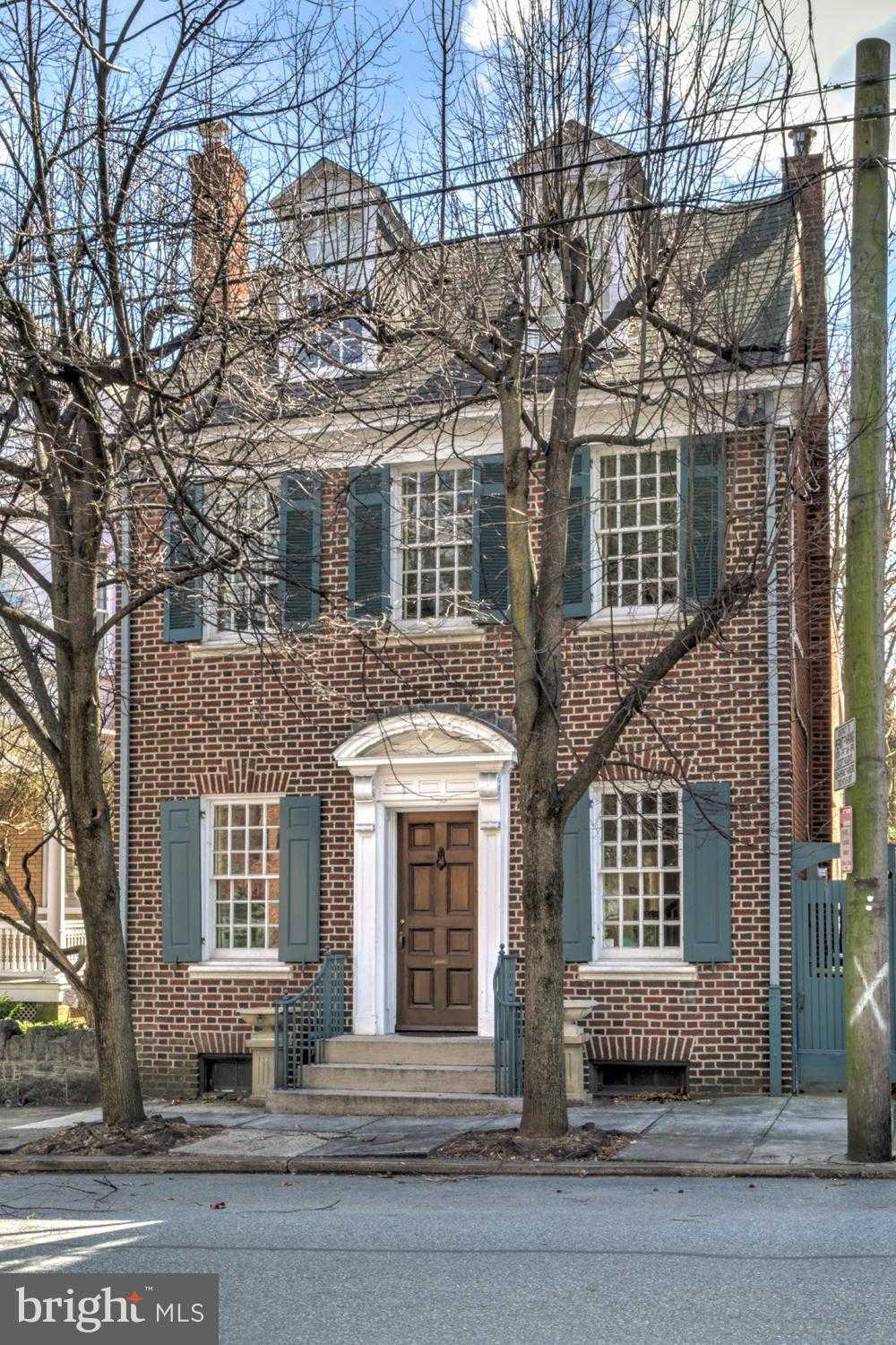 340 E Orange St photo 4