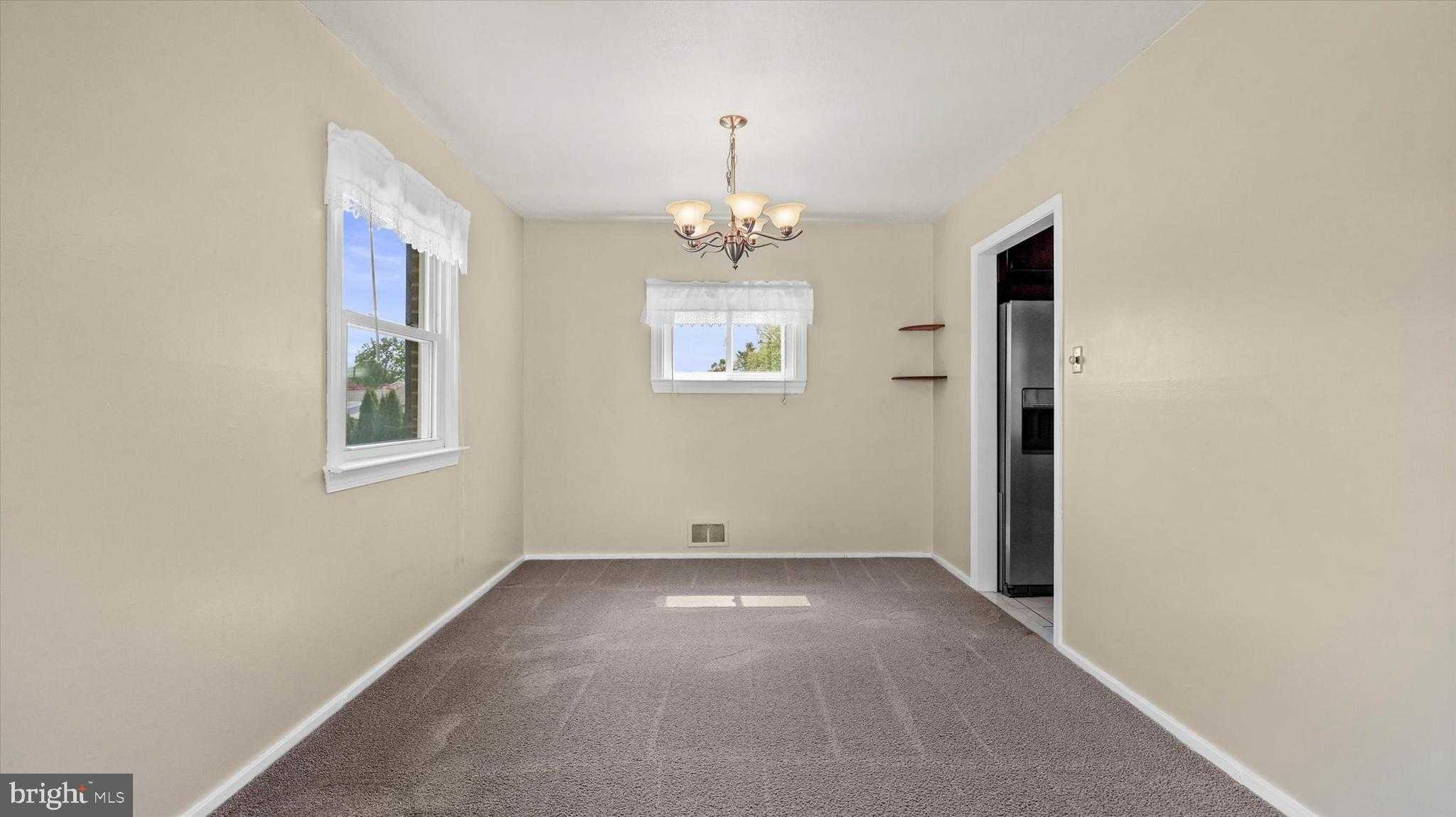 20 Kensington Dr photo 7