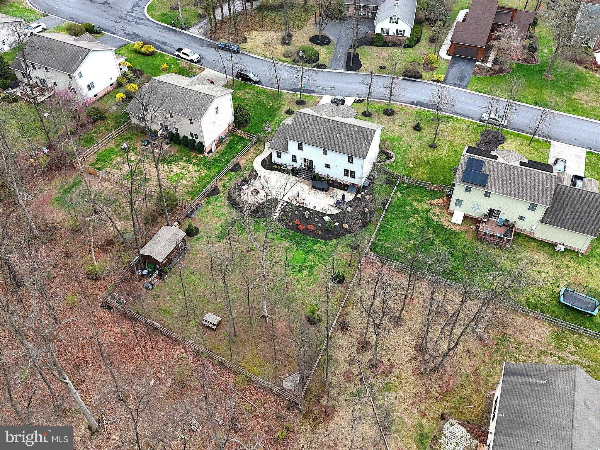 240 Twin Lakes Dr photo 35