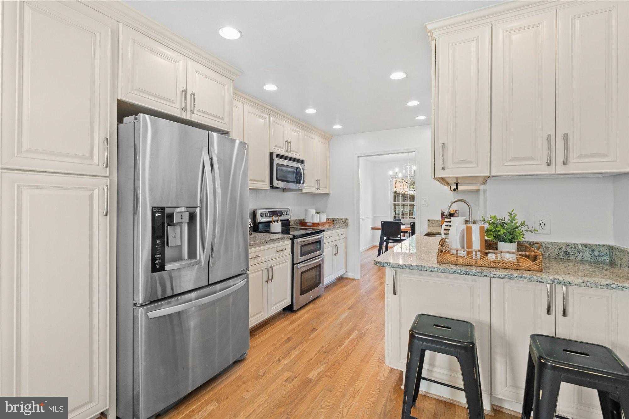 5431 Richenbacher Ave photo 13