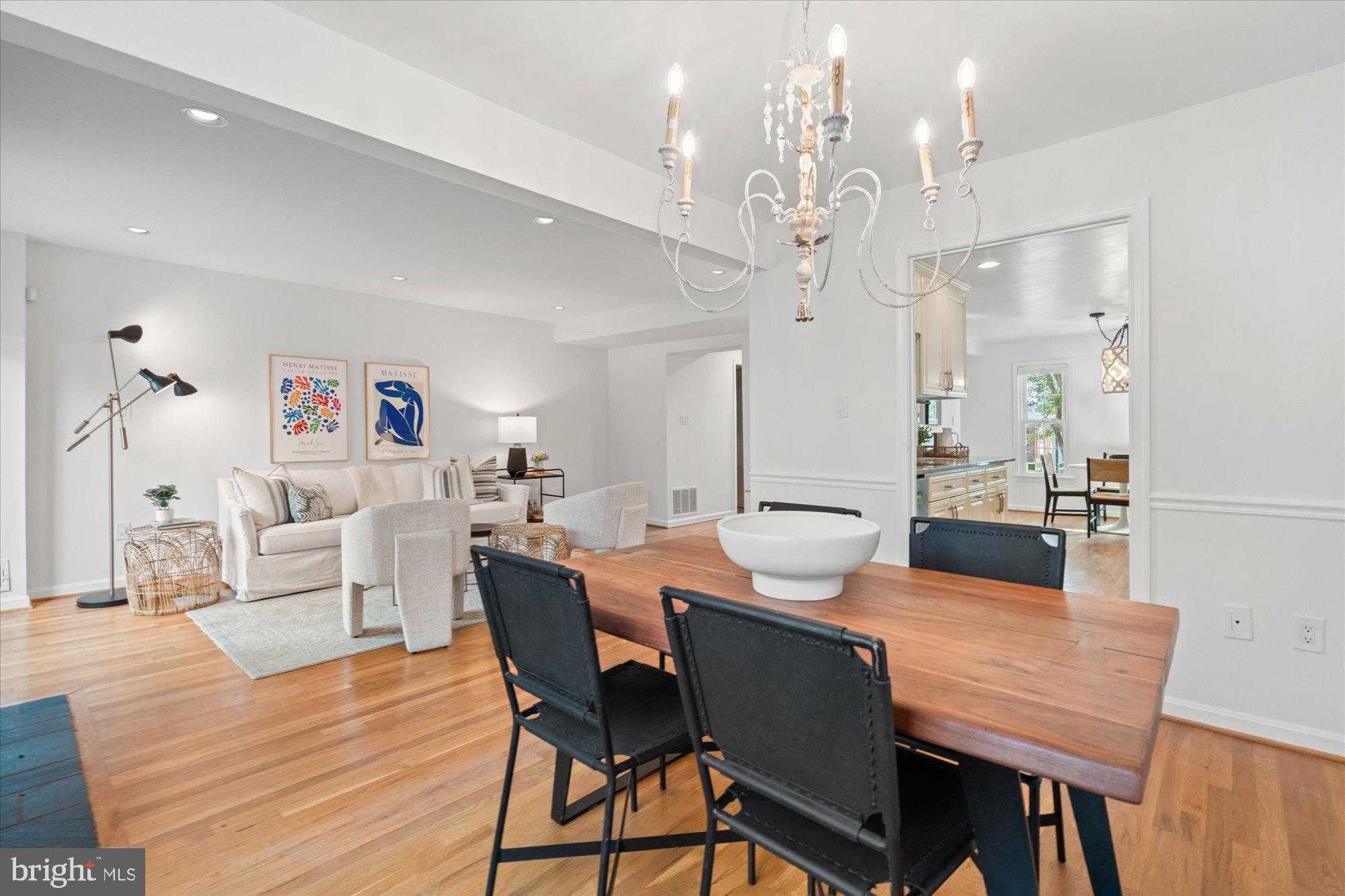 5431 Richenbacher Ave photo 8