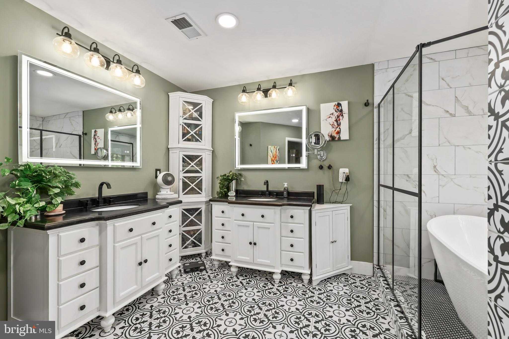 7113 Michala Barrett CT photo 22