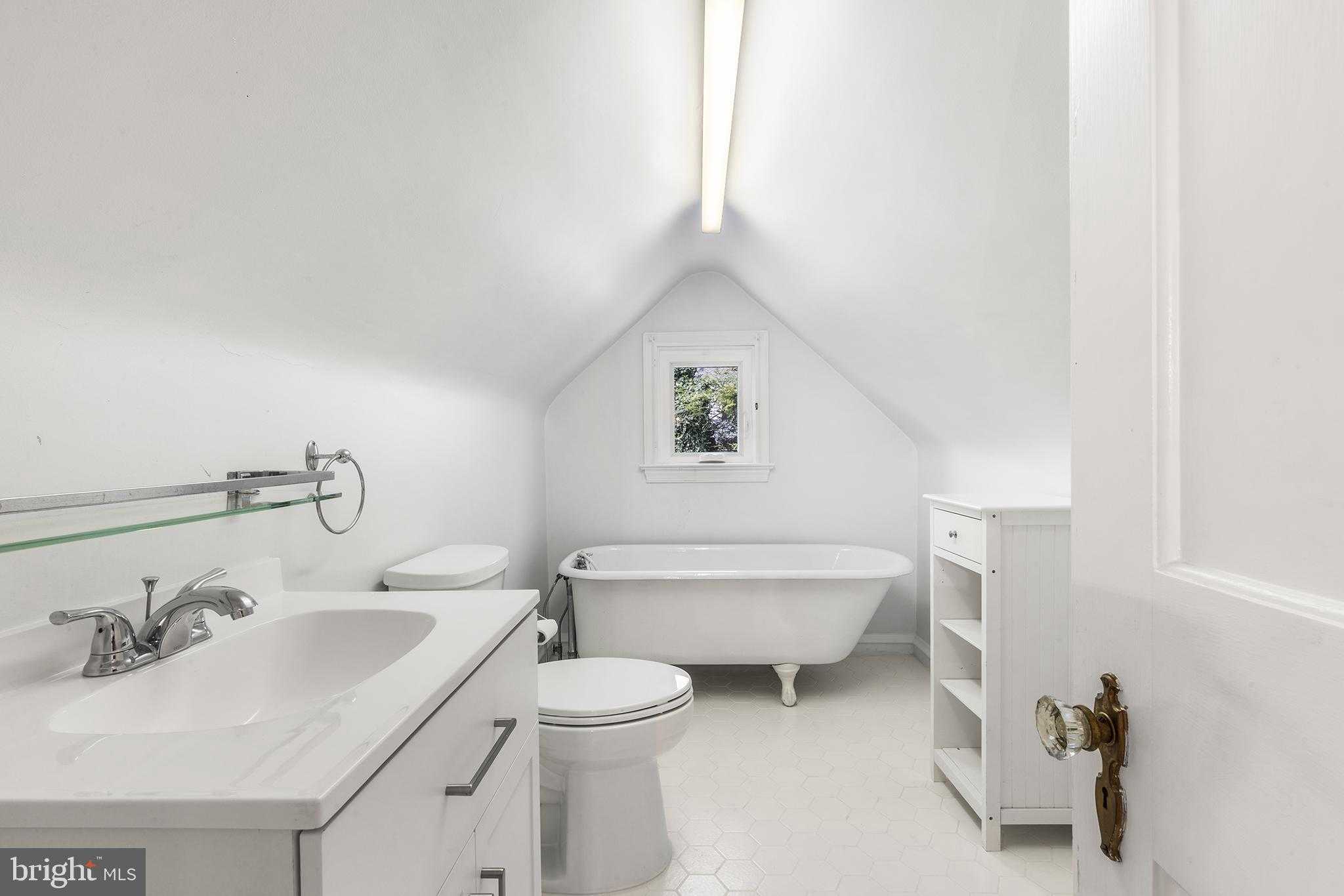 86 E Princeton Rd photo 36