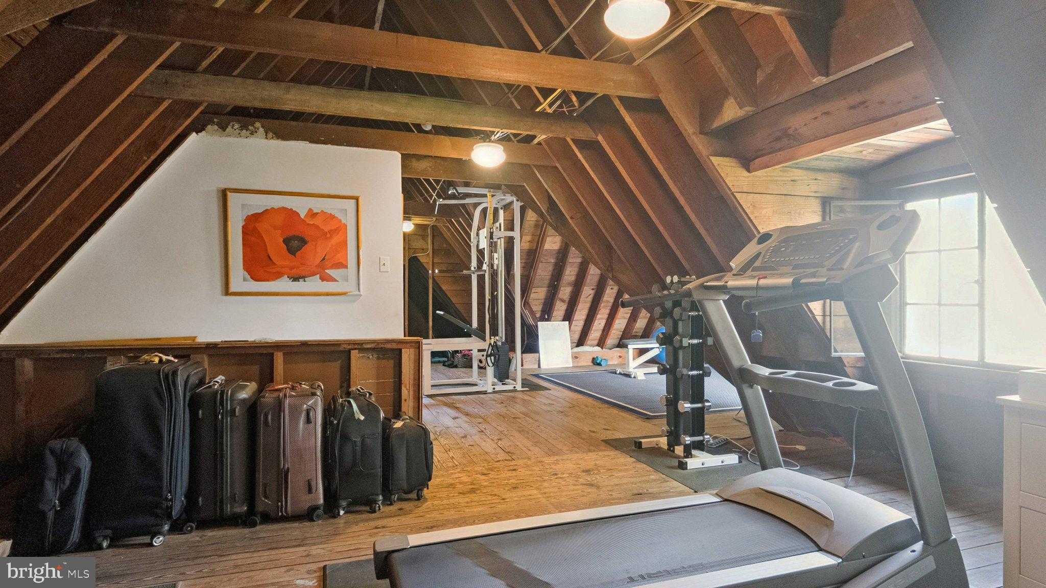 517 Fishers Rd photo 125